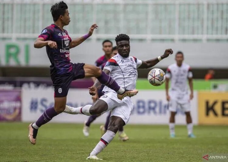 Arema FC vs Rans Nusantara pada Liga 1 di Stadion Pakansari, Bogor, Rabu (8/2/2023). (Foto: Dok. ANTARA)