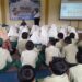 Pegawai BMKG Geofisika Karangkates menggelar sosialisasi mitigasi bencana alam ke siswa SD Islam Dewi Masyithoh Gondanglegi. ( suara gong/ded)