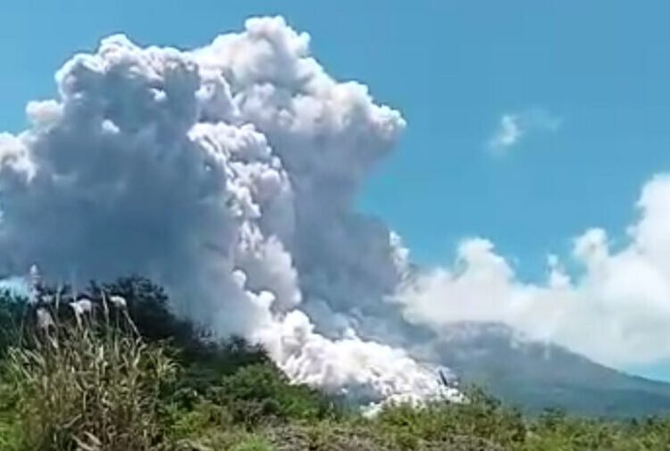 ilustrasi letusan Gunung Merapi di Daerah Istimewa Yogyakarta. ( Suaragong/ist)