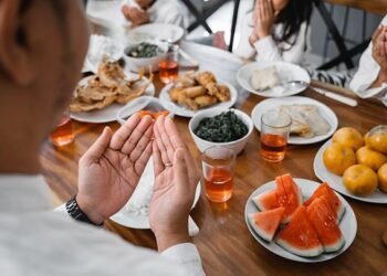 Berbuka puasa juga harus dengan cara yang menyehatkan. Berikut ini beberapa tips berbuka puasa dengan sehat yang dapat diterapkan.