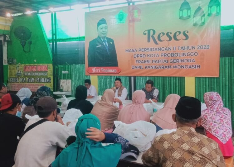 Warga antusias menghadiri reses masa sidang II anggota DPRD Kota Probolinggo