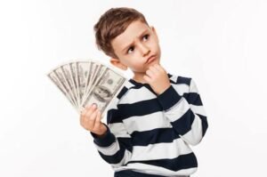 Gaes !!! Buat Ibu Muda, Yuk Belajar Cara Kelola Uang THR Anak