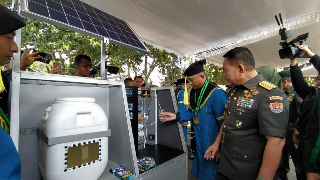  Berbagai macam jenis karya penunjang perang TNI AD dilahirkan, oleh para mahasiswa Diploma IV angkatan IV Poltekad Kodiklatad, Kota Batu.