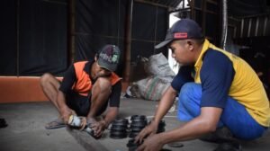 Gaes !!! Kini Warga Binaan Lapas Kelas I Malang Manfaatkan Sampah Plastik Menjadi Asbak