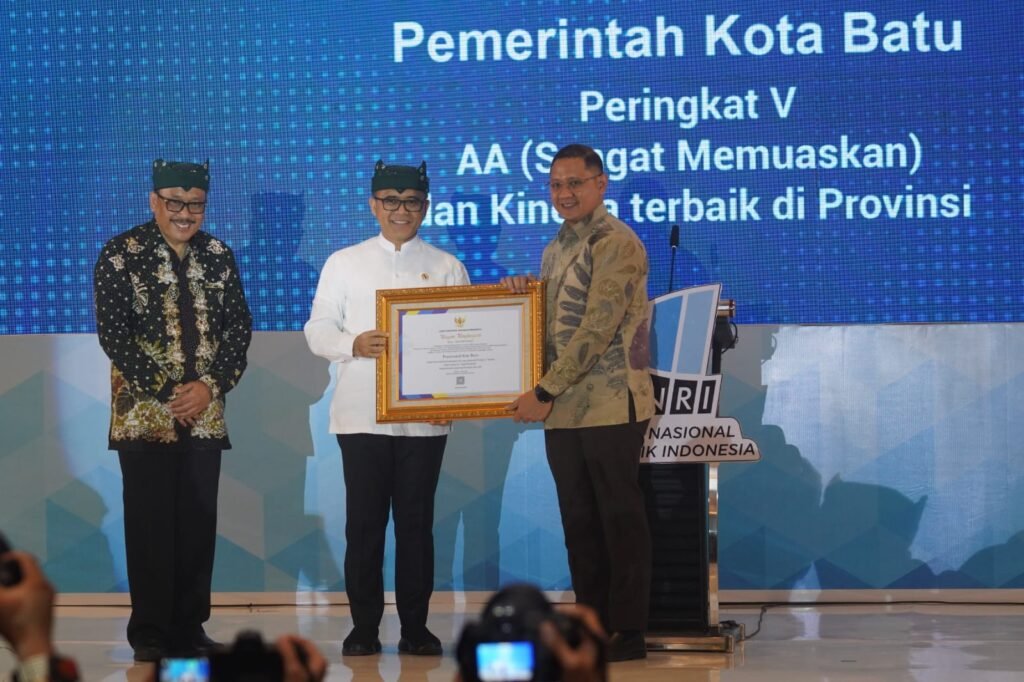  Kota Batu menerima penghargaan peringkat 5 Nasional Pengawasan Kearsipan dari Arsip Nasional Republik Indonesia.
