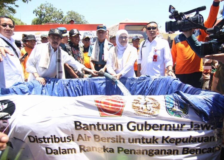 Memasuki musim kemarau, Gubernur Jawa Timur Khofifah Indar Parawansa mengimbau kewaspadaan terhadap bencana kekeringan.