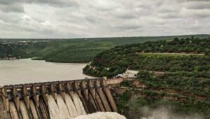 Gaes! Karena Teledor, Waduk Dikuras Demi HP Pejabat!