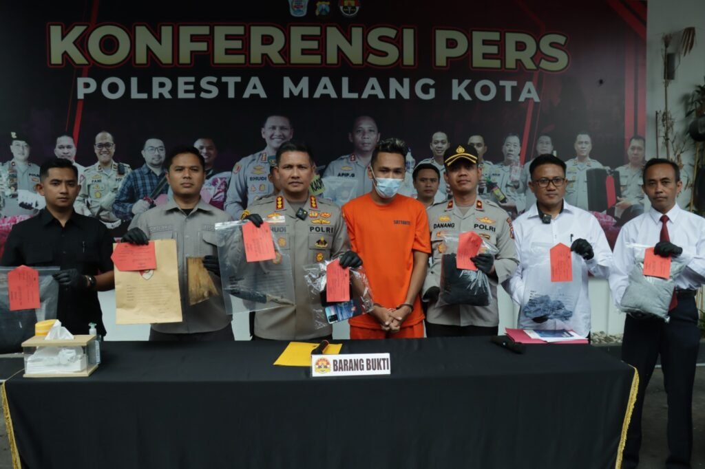 Gaes !!! Kurang Dari Tiga Hari, Polresta Malang Kota Berhasil Tangkap Pelaku Pembunuhan Di Jembatan Araya