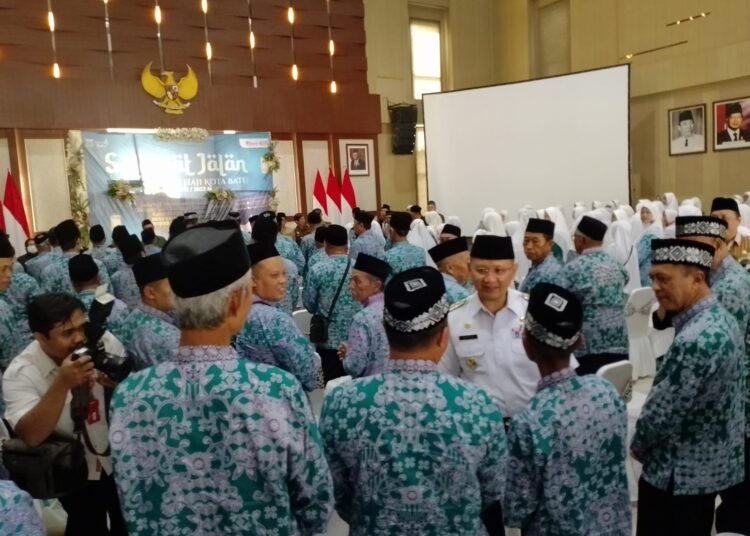 Ilustrasi calon jamaah haji Kota Batu siap berangkat ke tanah suci Makkah. (ist)