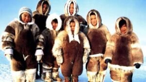 Gaes! Yuk Mengintip Budaya Suku Eskimo