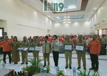 Walikota Malang, Sutiaji, bersama jajaran, dan personel BPBD, Foto Bersama dalam kegiatan Pelatihan Manajemen Keposkoan di Hotel Montana Dua Kota Malang.(MemoX/Cw1)