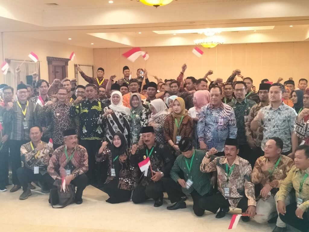 Diklat Peningkatan Kapasitas SDM Bagi Kepala Desa Angkatan I dan II Tahun 2023, dibuka langsung Gubernur Jawa Timur, Khofifah Indar Parawansa.