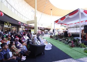 Suasana di dino mall jatim park 3 (suara gong)