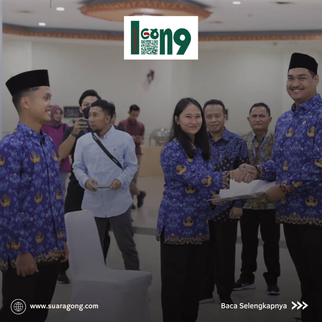 Atlet bulutangkis nasional Anthony Sinisuka Ginting reami menjadi Pegawai Negeri Sipil (PNS) Kementerian Pemuda dan Olahraga,