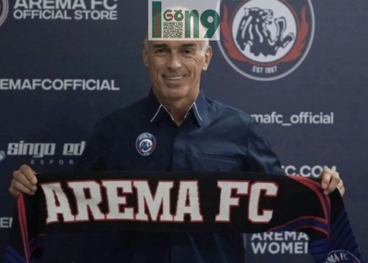 Fernando Valente, resmi dikenalkan oleh Arema FC, sebagai pelatih baru menggantikan Kuncoro. Sebelum resmi menjadi pelatih Arema FC.