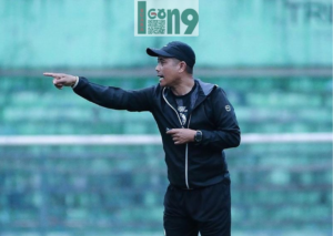 Gaes !!! Joko Susilo Loyo, Singo Edan Paling Banyak Kebobolan di Liga 1