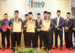 Gaes !!! Tiga Lembaga Ponpes Zainul Hasan Genggong Raih The Best Education Award 2023