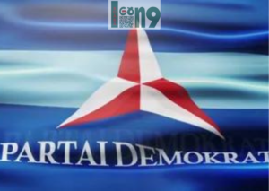 Kader DPD Demokrat Kabupaten Malang Copot Baliho Bergambar Anies Baswedan