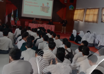 Sosialiasi Pemilih Pemula di SMK PGRI Turen (memo x/sur)