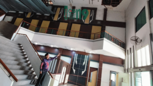 Gaes !!! Masuk ke Gedung DPRD Kab. Pasuruan, Harus Banyak Bersholawat