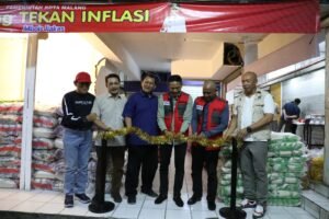 Gaes !!! Pj Walikota Malang Resmikan Warung “Tekan Inflasi Mbois Ilakes”