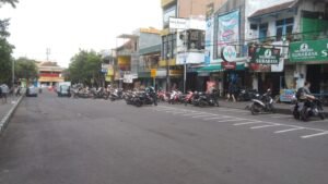 Gaes !!! DPRD Dorong Pemkot Batu Berlakukan E-Parkir Di Alun-alun!