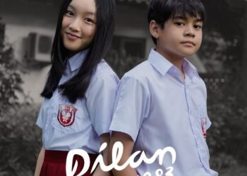 Film Dilan 1983 Wo Ai Ni yang digarap oleh Penulis Pidi Baiq dan Sutradara Fajar Bustomi akan tayang di bioskop tahun ini dengan konsep baru.