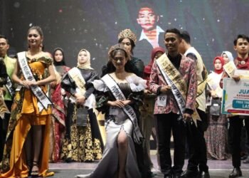 Amelia Salsaba Anatasya berhasil meraih predikat sebagai Putri Nusantara Jawa Timur tahun 2023.