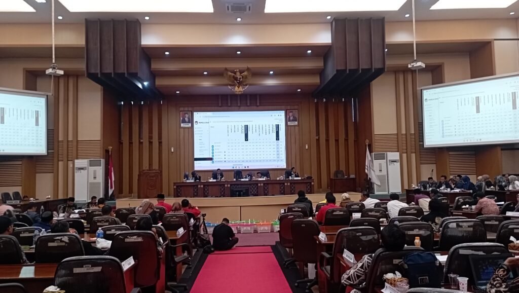 Gaes !!! Hari Pertama Sidang Pleno KPU Bermasalah, Apa Penyebabnya?