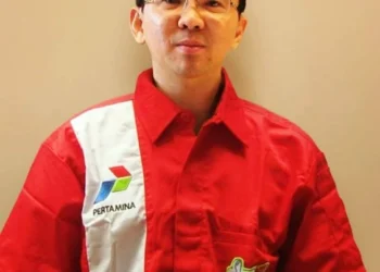 Ft. Basuki Tjahaja Purnama mengundurkan diri sebagai Komisaris Utama PT. Pertamina