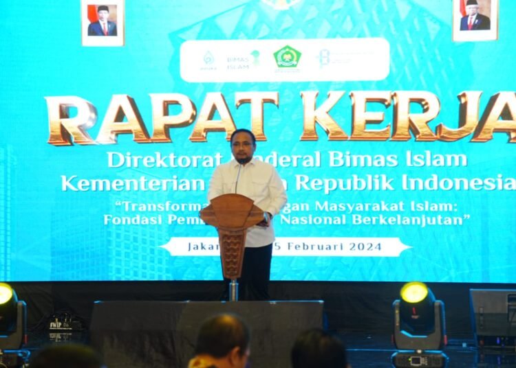 Ft. Potret Menag Dalam Rapat Kerja Direktorat Jenderal Bimbingan Masyarakat (Bimas) Islam/ Kemenag