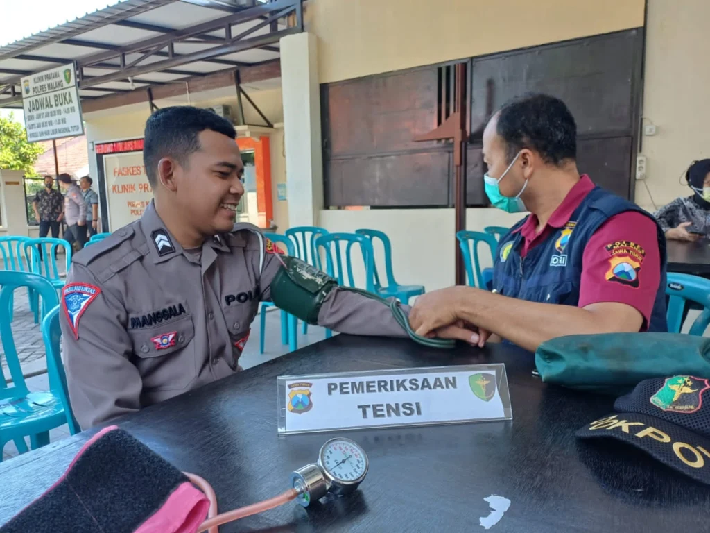 Gaes !!! Usai Pengamanan TPS Ratusan Anggota Polres Malang Cek Kesehatan, Kenapa?