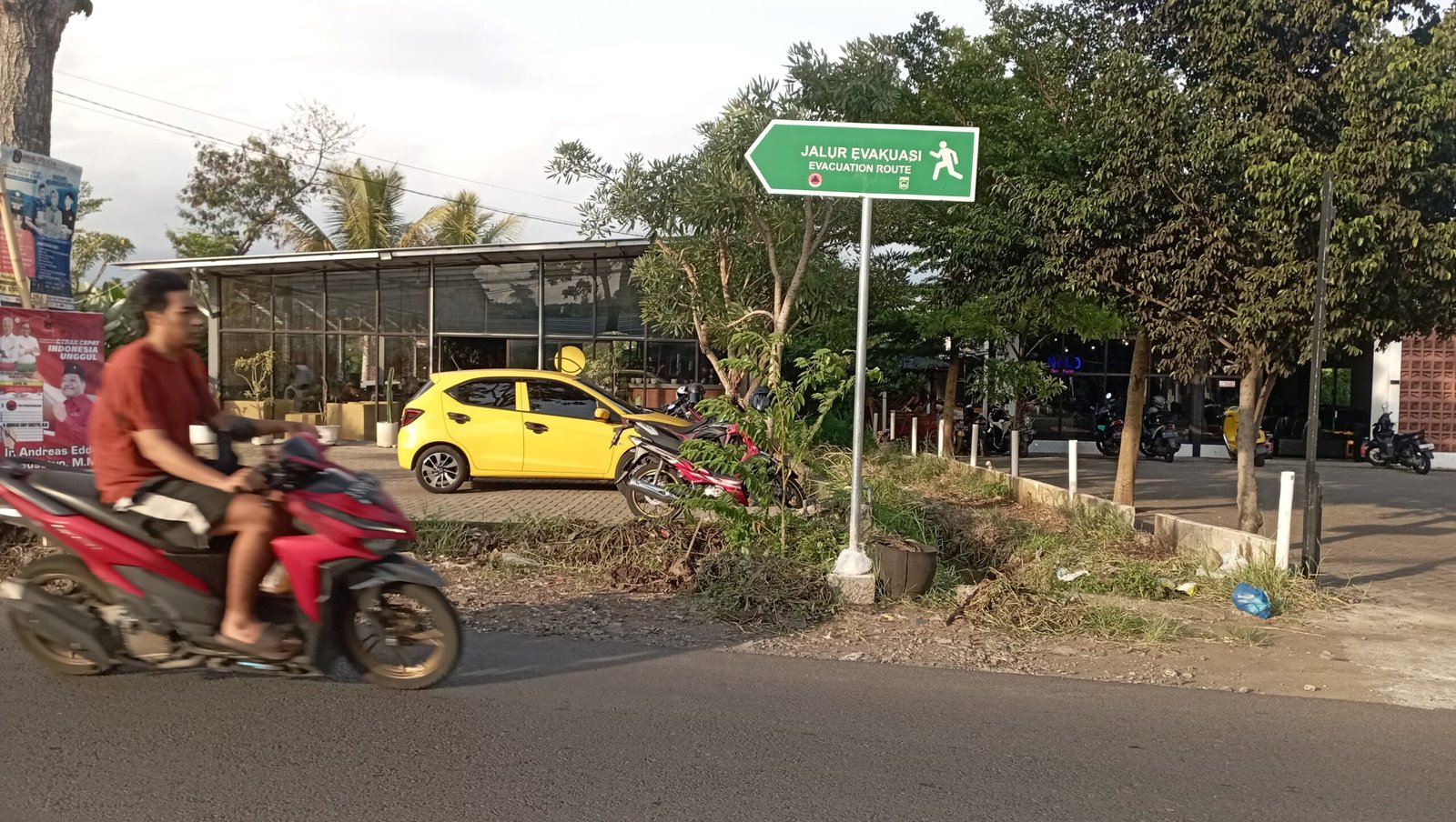 Badan Penanggulangan Bencana Daerah (BPBD) Kabupaten Malang, belum bisa melakukan penambahan rambu petunjuk jalur evakuasi