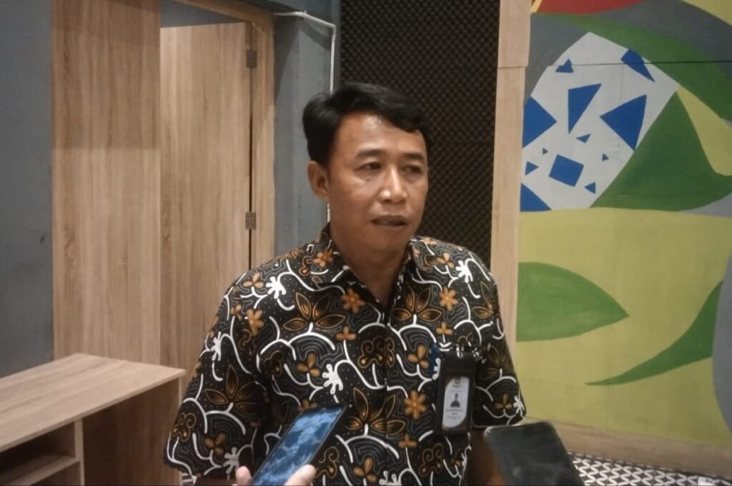 Gaes !!! Jangan Main-main Tempel Stiker Caleg dan Pemasangan APK Baru, Bisa Dipenjara