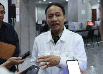 FT :  Ketua MK Suhartoyo saat memberikan keterangan didepan media, Minggu tanggal 24 februari di Gedung MK. Foto Humas/Ifa./Laman Web Publikasi MK