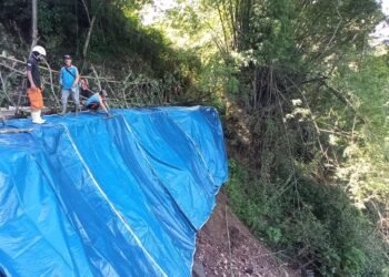 FT. Jalan Rajekwesi Desa Tumpakrejo, Kecamatan Kalipare, Kabupaten Malang yang terkena longsor sudah dikerjakan. (Dok. Nif).