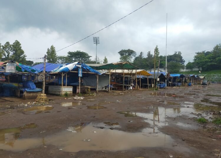 Foto : Pasar Pagi yang ada di Stadion Brantas Batu. (Ist)