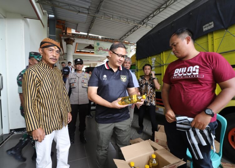 Tiga hari memasuki Bulan Suci Ramadan tradisi di bulan penuh berkah ini konsumsi bahan pokok ditengah masyarakat meningkat.