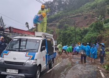 Ft : Longsor yang terjadi di Desa Sumber Brantas akhir pekan kemarin. ( ist)