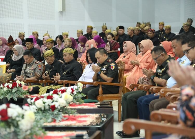 Ft : Suasana penuh kebatinan untuk menyambut HUT ke 110 Kota Malang di Rapat Paripurna DPRD Kota Malang. ( ist)