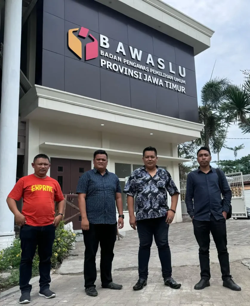 Gaes !!! Gunawan Center Laporkan Indikasi Pencurian Suara Pemilu ke Bawaslu Jatim