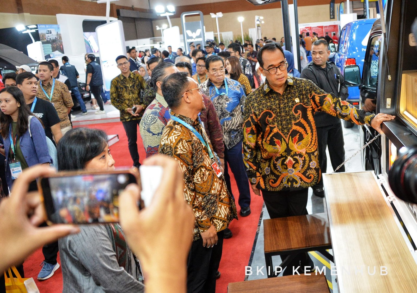 Dihimbau kepada Angkutan Barang untuk bisa menggunakan kemajuan teknologi dalam pelayanannya.