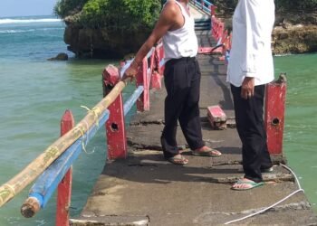 jembatan rusak pantai balaikambang suara gong