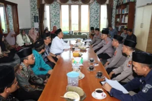 Gaes !!! Jumat Curhat, Kapolres Malang Sambangi Ponpes Rakyat di Sumberpucung