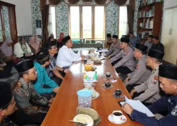 FT. Proses berlangsungnya Jumat Malam di Jalan Kopral Suradi 98, Kecamatan Sumberpucung, Kabupaten Malang. (Suaragong/dok. Polres)