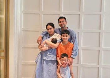 Gaes. Keluarga Raffi Ahmad dan Nigita Slavina yang adopsi Bayi Lily. Suaragong