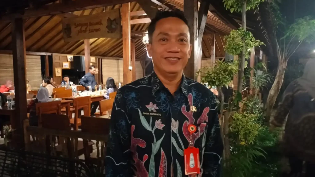 Gaes. Makanan Gratis Buat Nobar. Suaragong