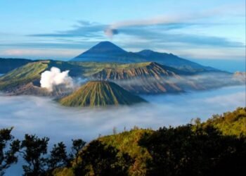 Sejumlah Wisatawan Habiskan Liburan Ke Bromo