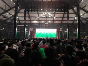 Gaes !!! Meriah Nobar Timnas Bareng Bupati Malang
