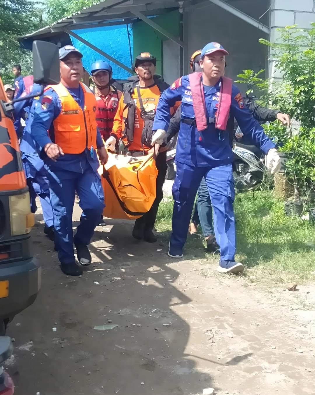 Tim Evakuasi Temukan Korban Hanyut Dan Tenggelam sejauh 2,5 KM di Sungai lokasi kejadian